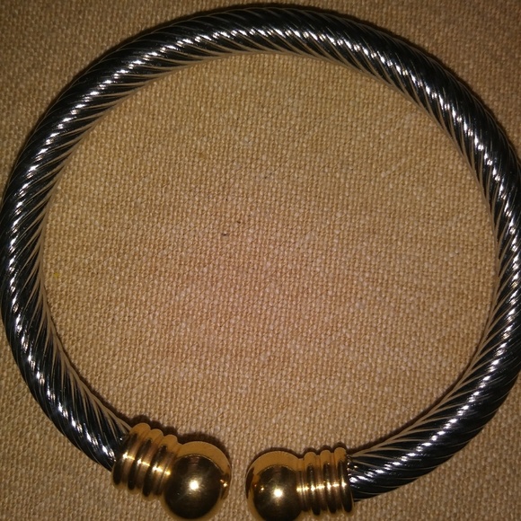 💛FINAL SALE!!💛 Stainless Steel Bangles - Picture 3 of 8